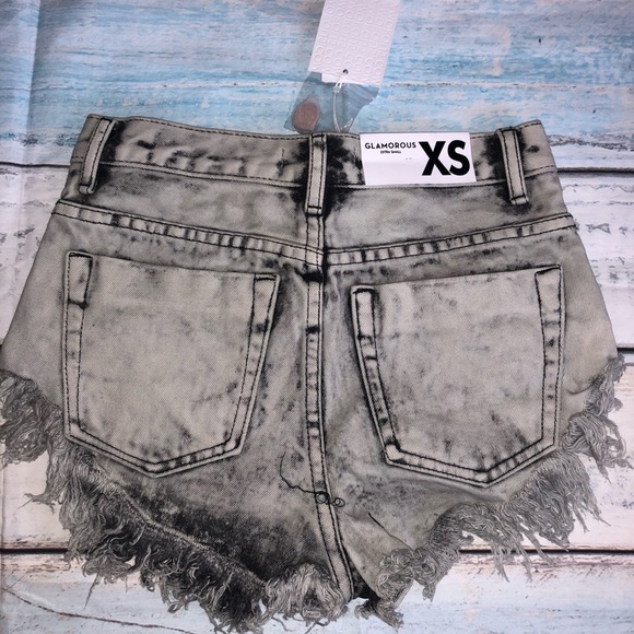 🆕 Glamorous Vintage High Rise Denim Short - Picture 2 of 6
